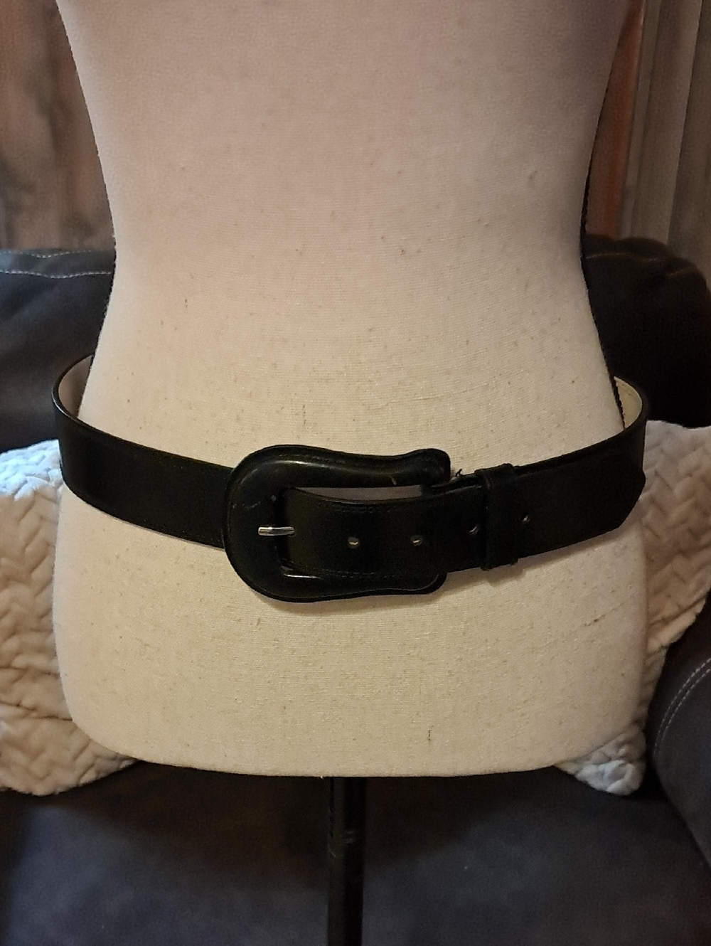 Classic Black Leather Waist Belt Women Size Small Capsule Minimalist Neutral